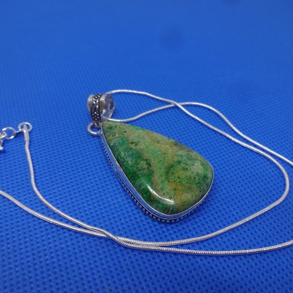 Stunning "GREEN CORAL FOSSIL PENDANT" Handmade Sterling on a 18" Chain #77 - Picture 2 of 3